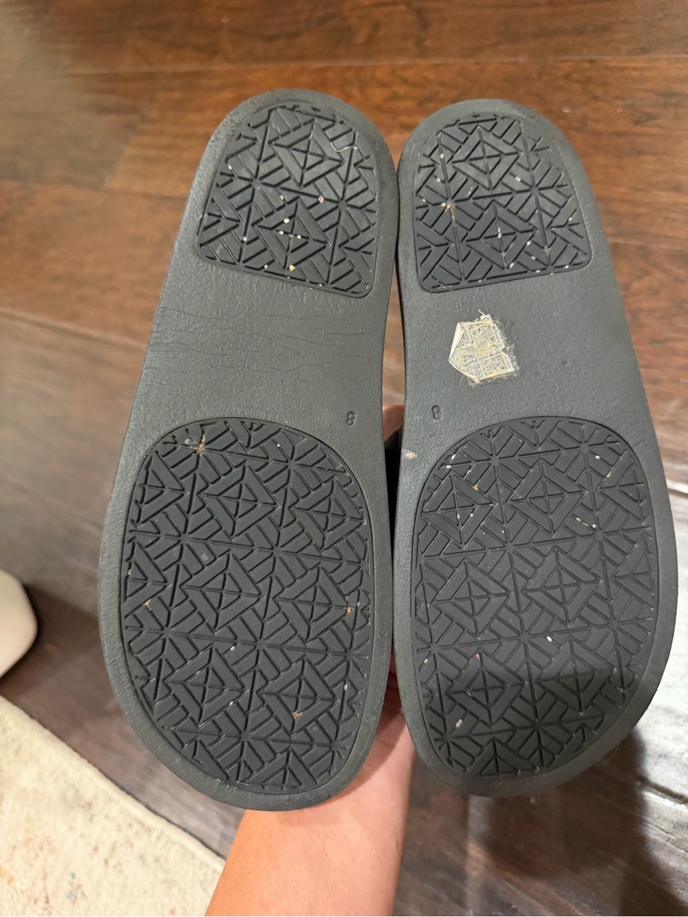 Slides (Footwear) - Picture 2 of 3